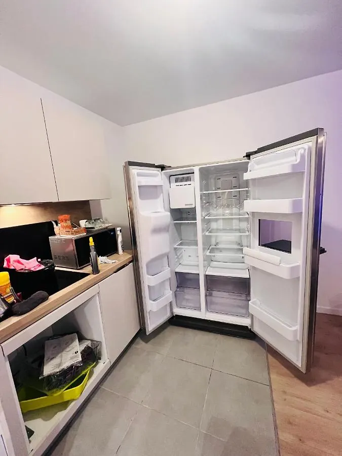 Δωμάτια σε οικογενειακή κατοικία Les Residences De Djibril Le Blanc-Mesnil