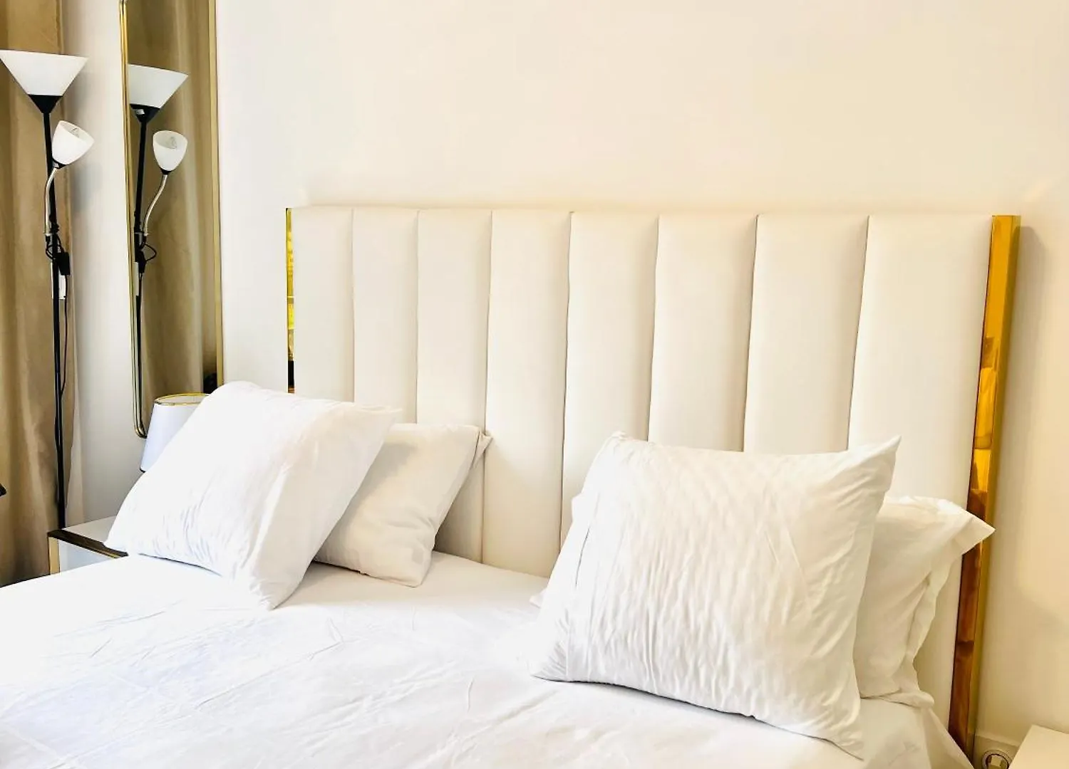 Les Residences De Djibril Le Blanc-Mesnil Δωμάτια σε οικογενειακή κατοικία