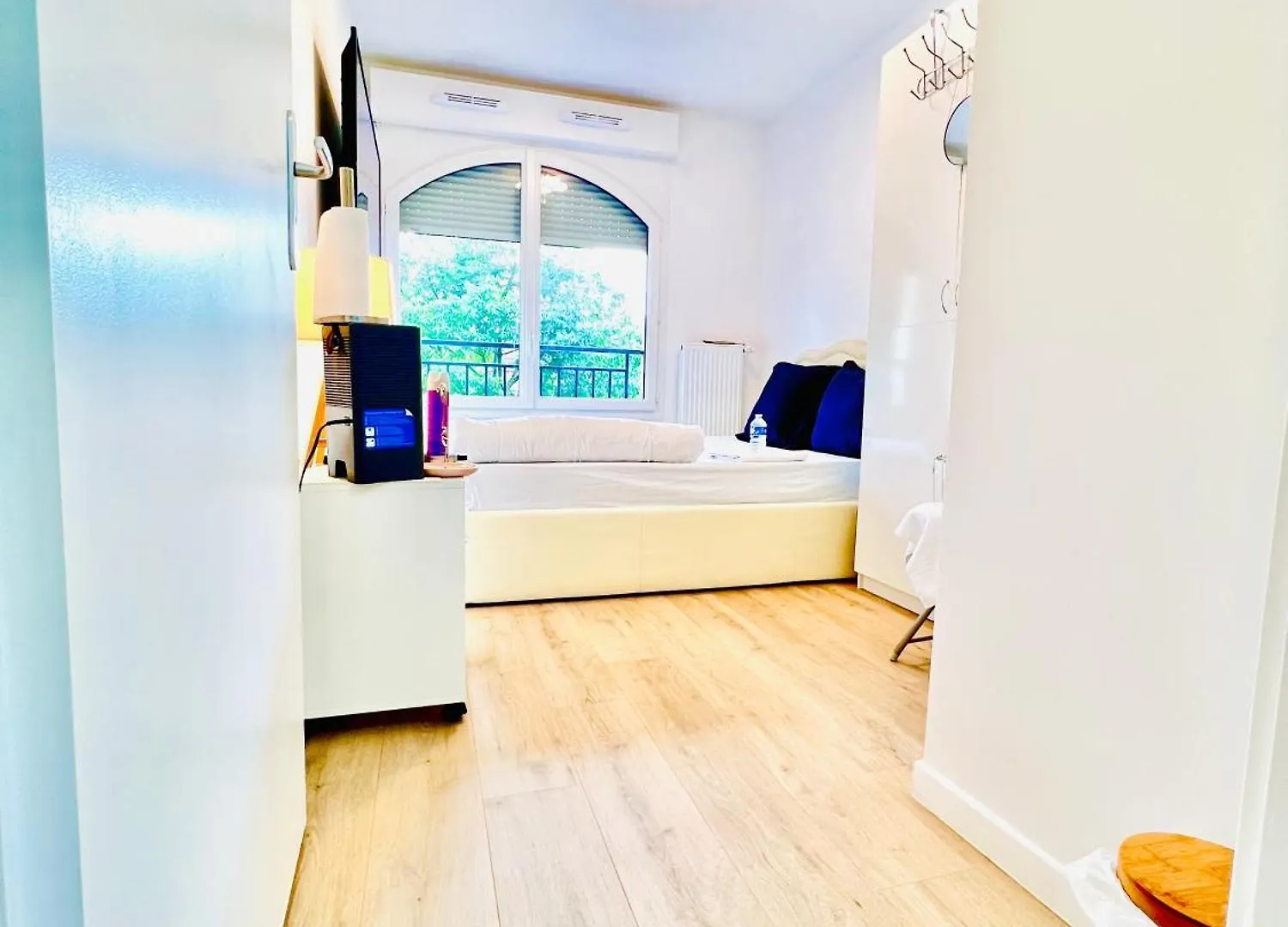 Les Residences De Djibril Le Blanc-Mesnil Séjour chez l'habitant