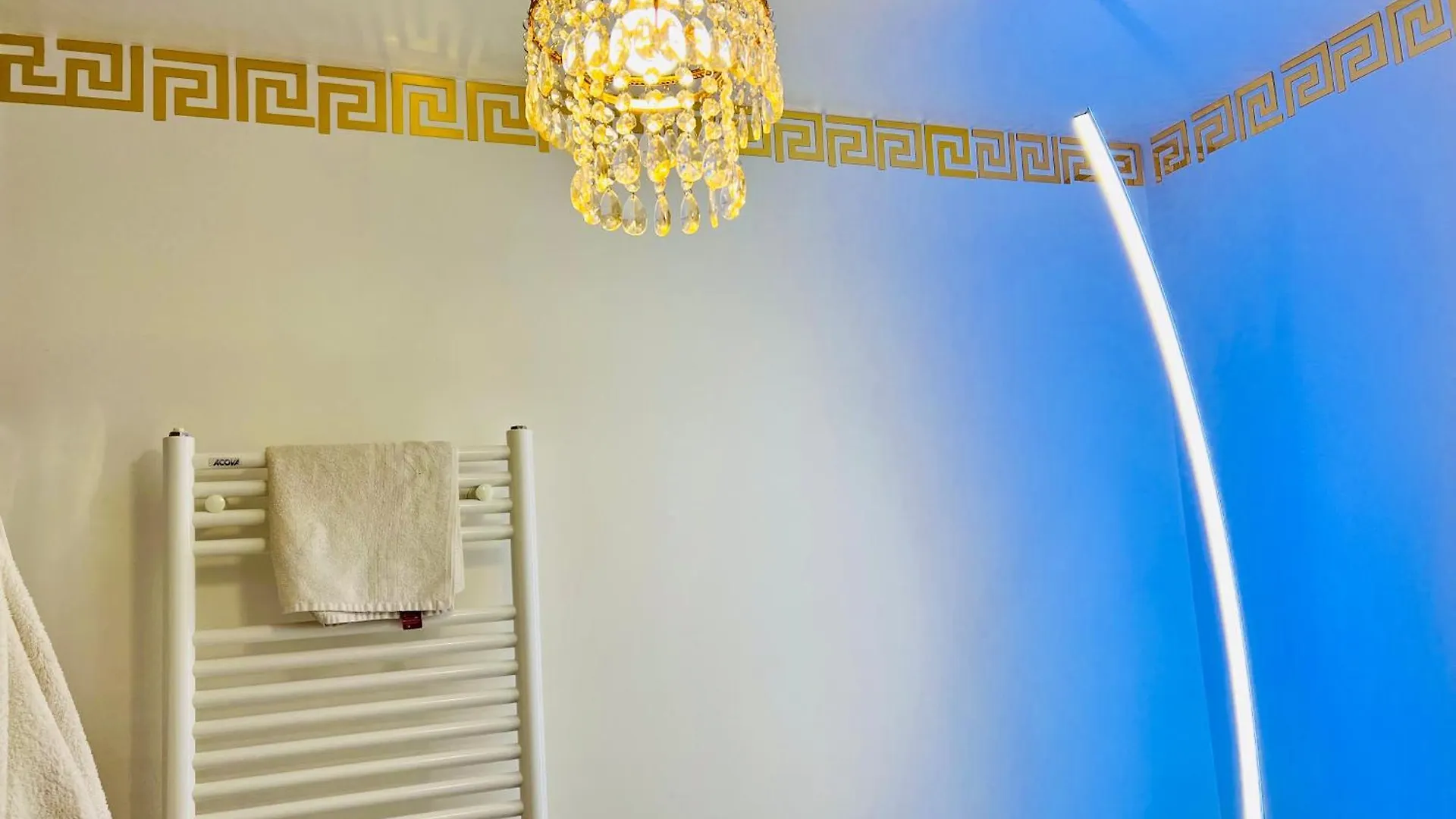Les Residences De Djibril Le Blanc-Mesnil Séjour chez l'habitant